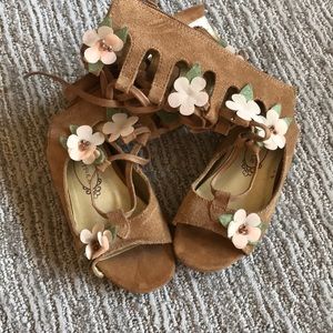 Joyfolie toddler size 8 shoes